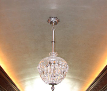 Finishing Chicago – Faux Finish Barrel roll ceiling with White Gold Gilding